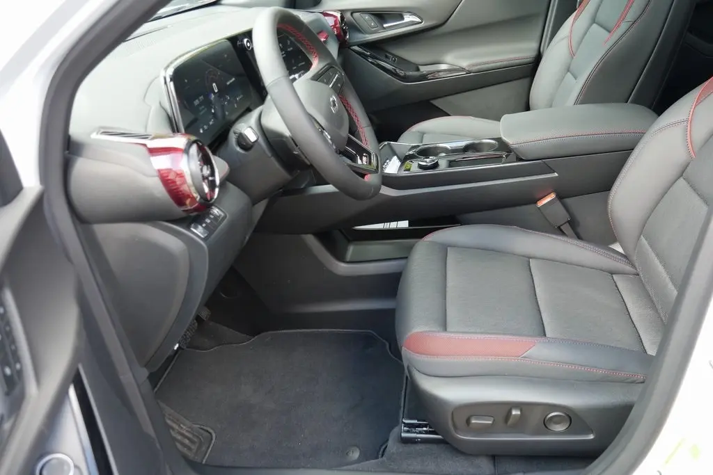 2026 Chevrolet Equinox RS photo 8
