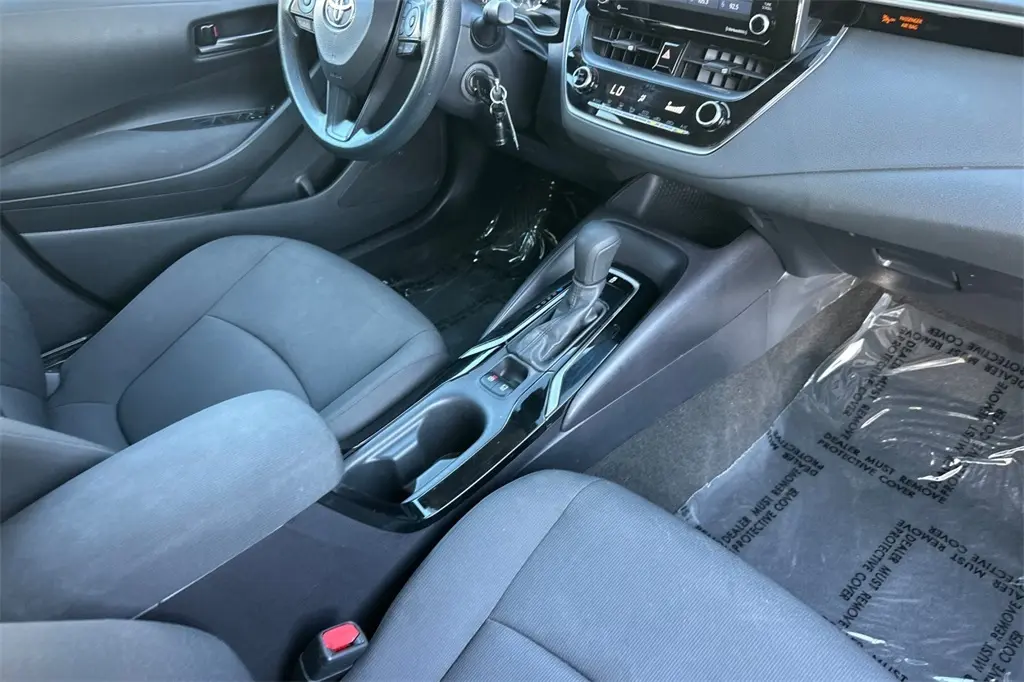 2022 Toyota Corolla LE photo 12