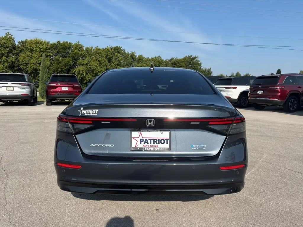 2024 Honda Accord Hybrid Touring photo 4
