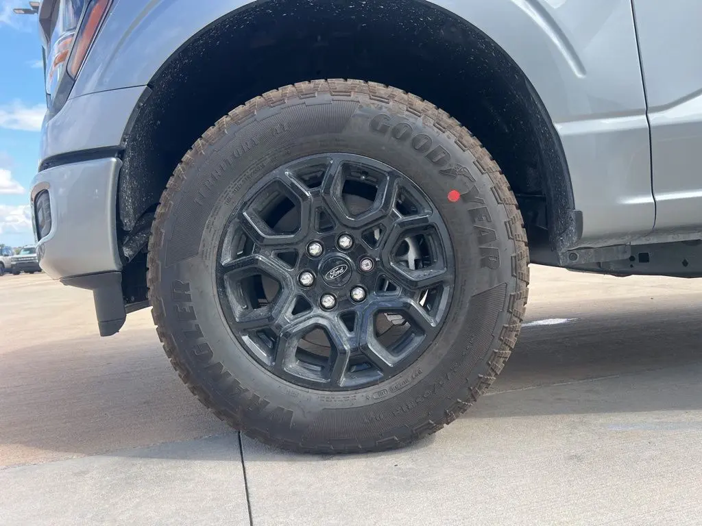 2025 Ford F-150 STX photo 7