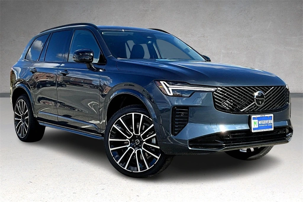 2026 Volvo - image 2