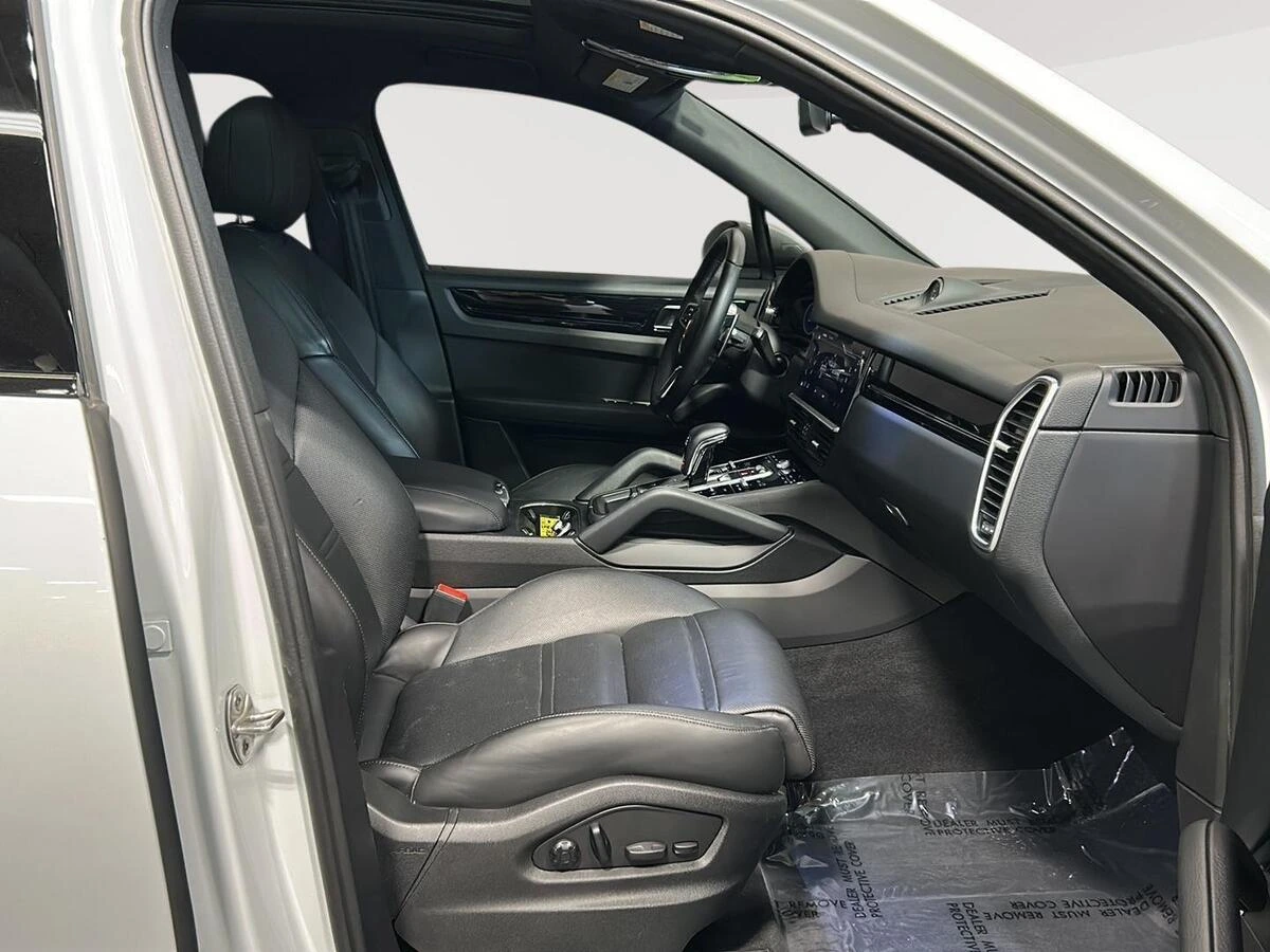 2023 Porsche Cayenne Base - Photo 12