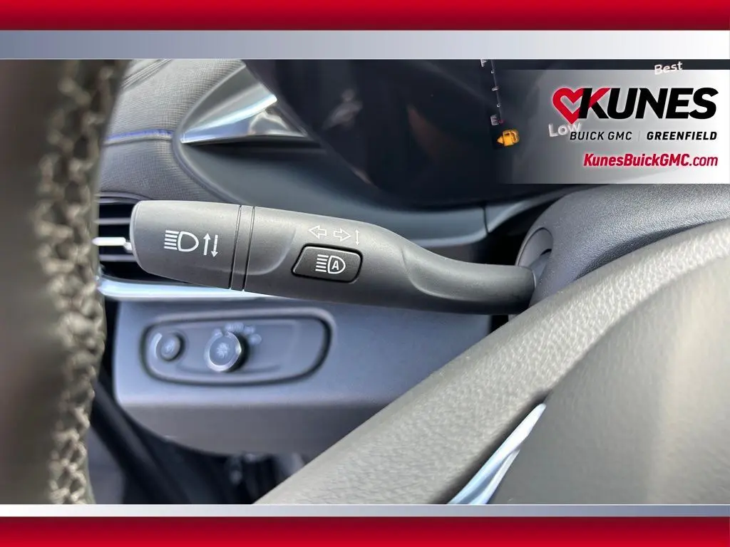 2026 Buick Envista ST photo 17