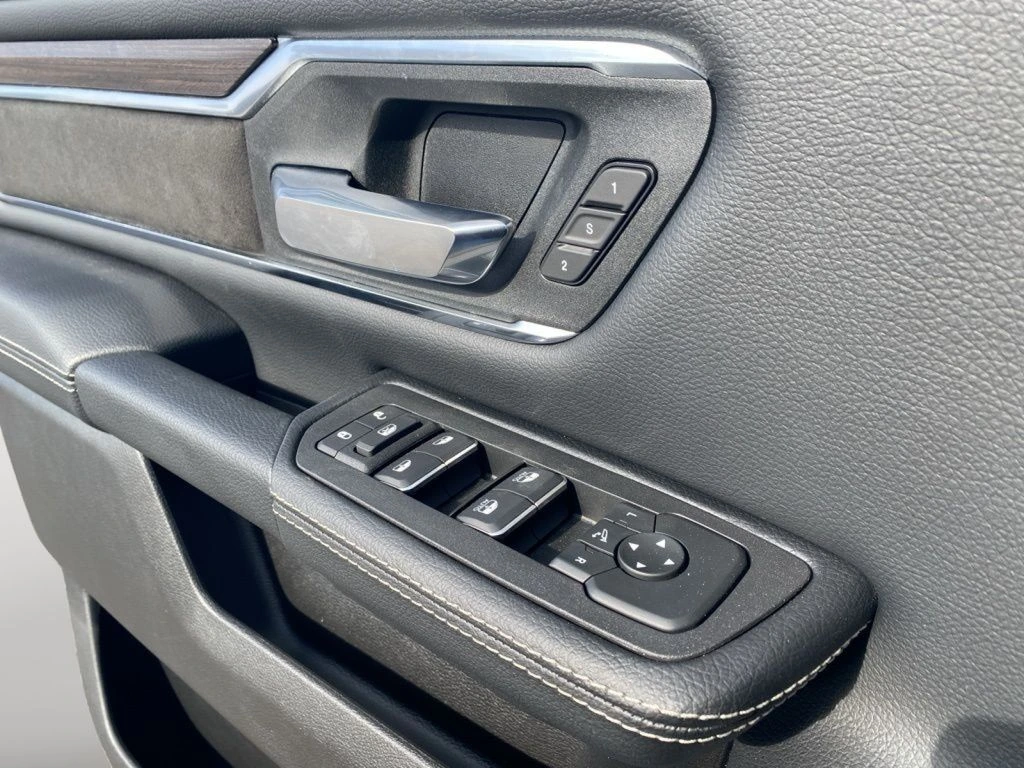 2026 RAM 1500 Laramie - Photo 17