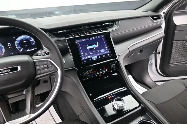 2026 Jeep Grand Cherokee Laredo - Photo 28