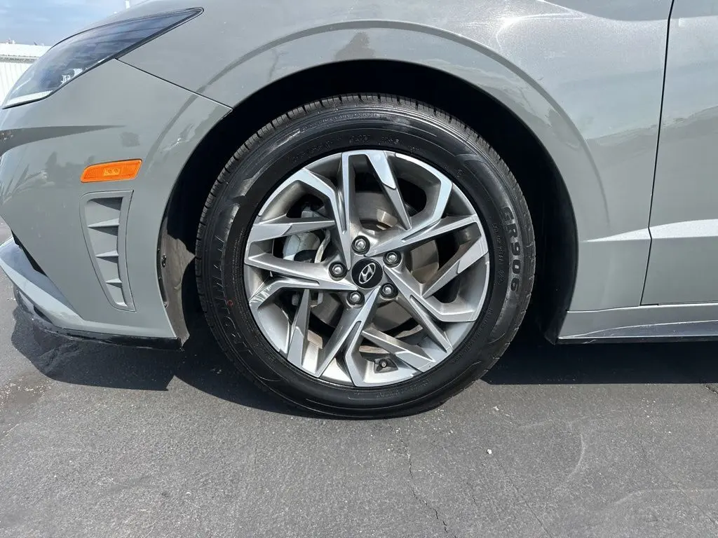 2020 Hyundai Sonata SEL photo 12