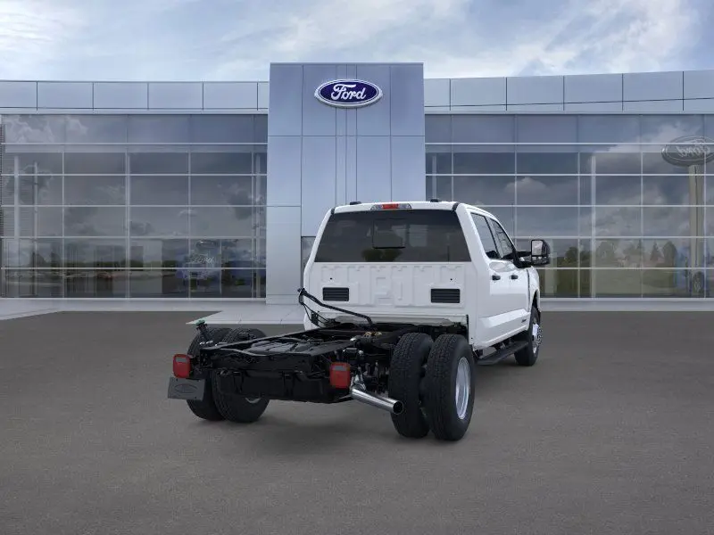 2025 Ford F-350 photo 8