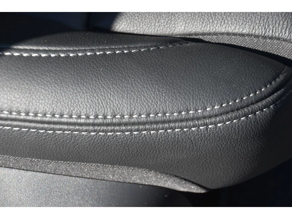 2026 Volvo - image 33