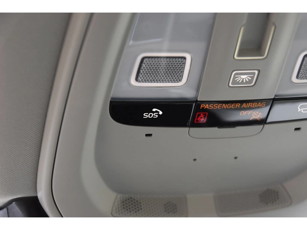 2026 Volvo - image 38