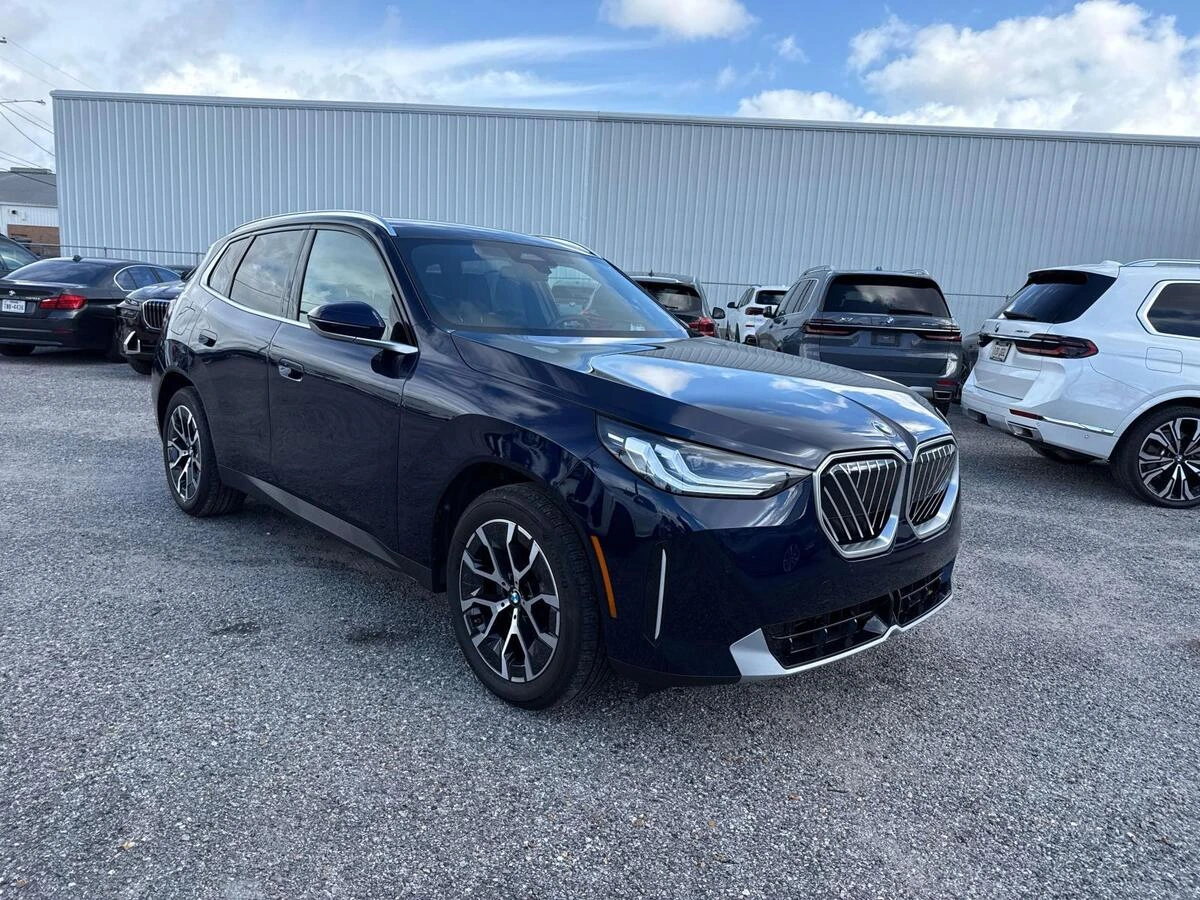 2026 BMW X3 30 XDRIVE's photo