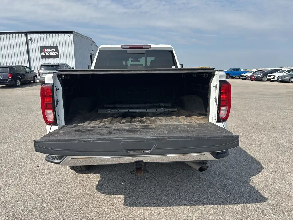 2020 Gmc Sierra SLE photo 14