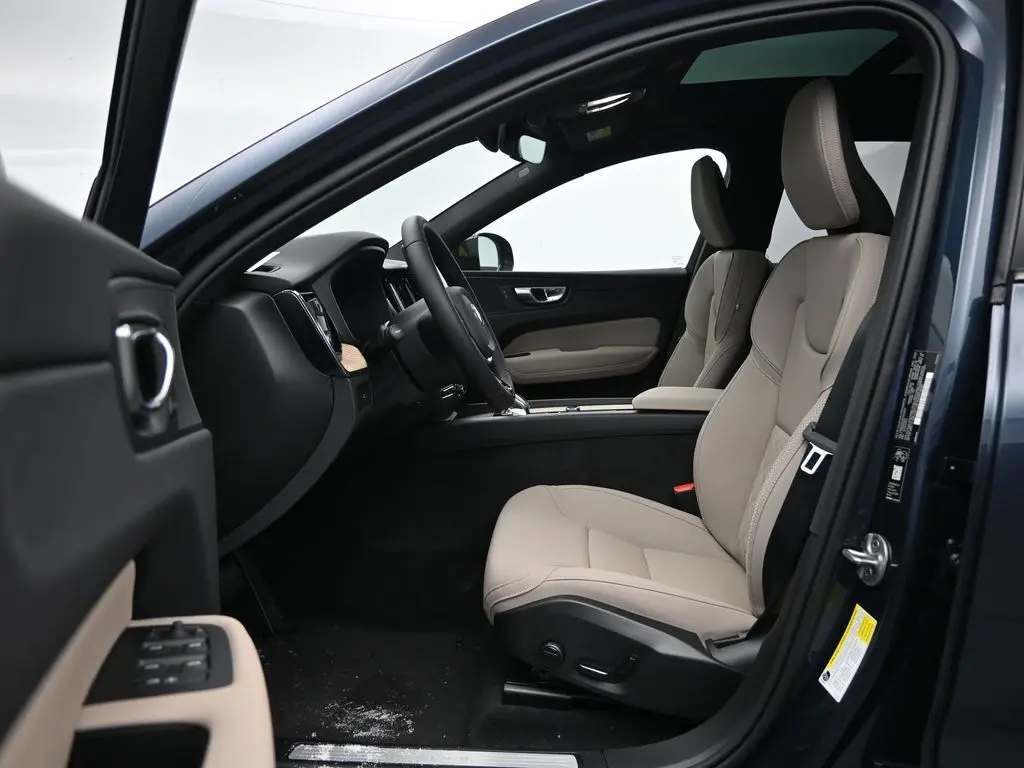 2026 Volvo - image 21