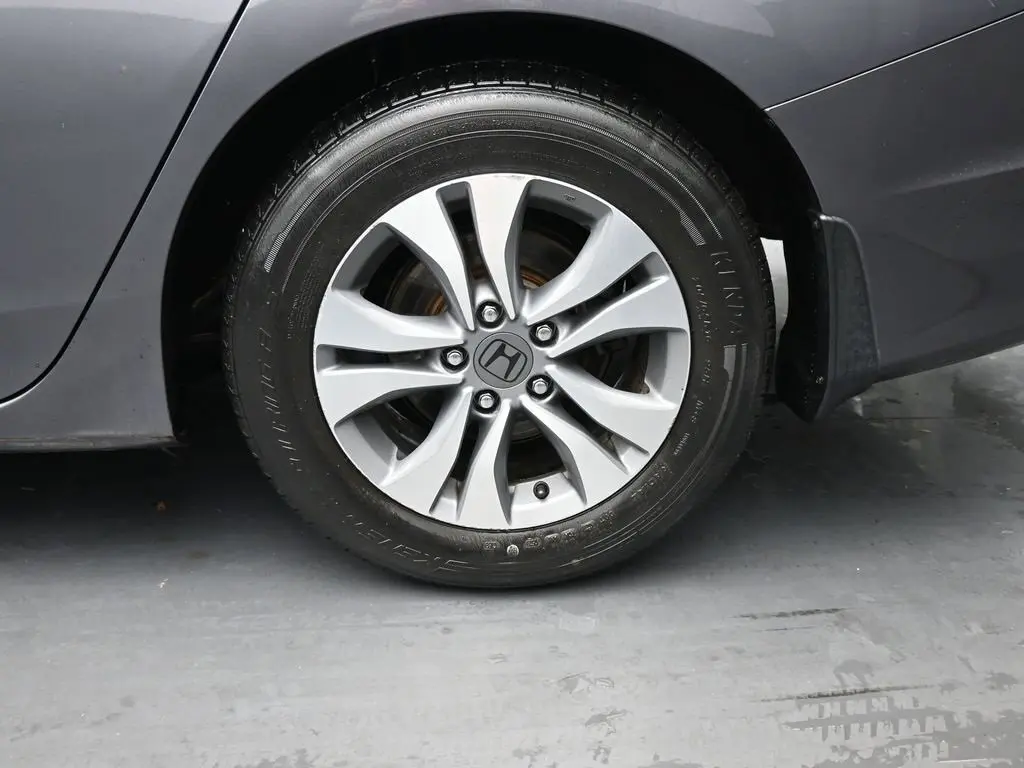 2015 Honda Accord LX photo 11