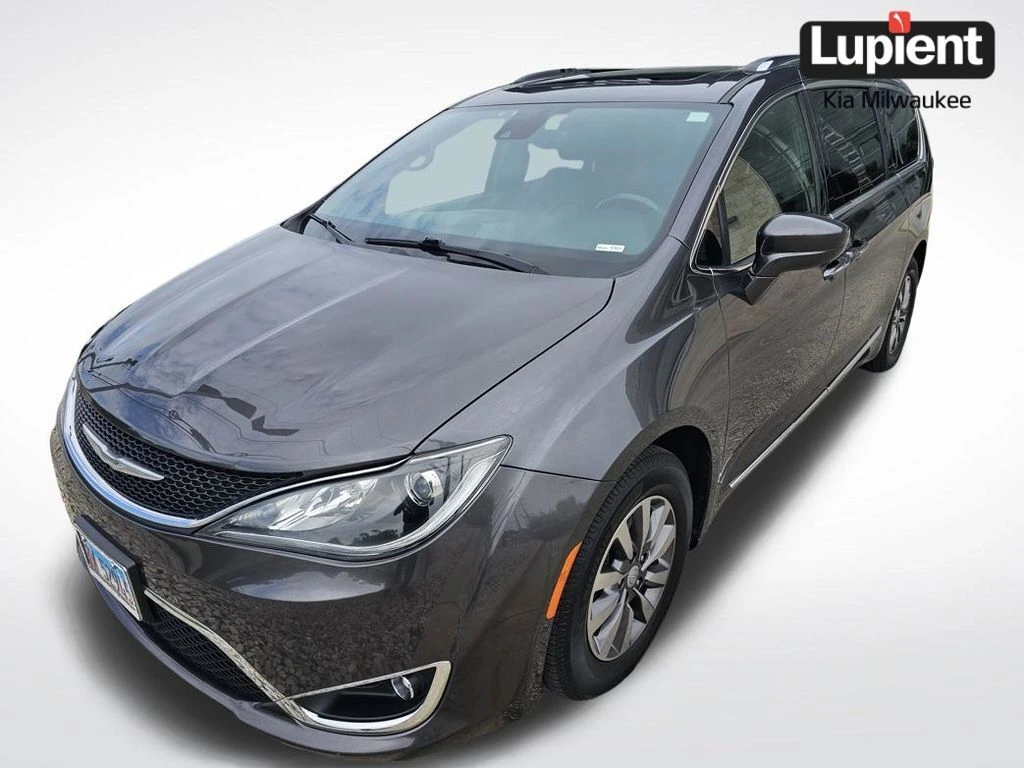2020 Chrysler Pacifica Touring L Plus 35th Anniversary's photo