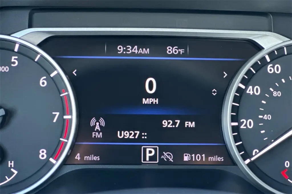 2025 Nissan Sentra SV photo 24