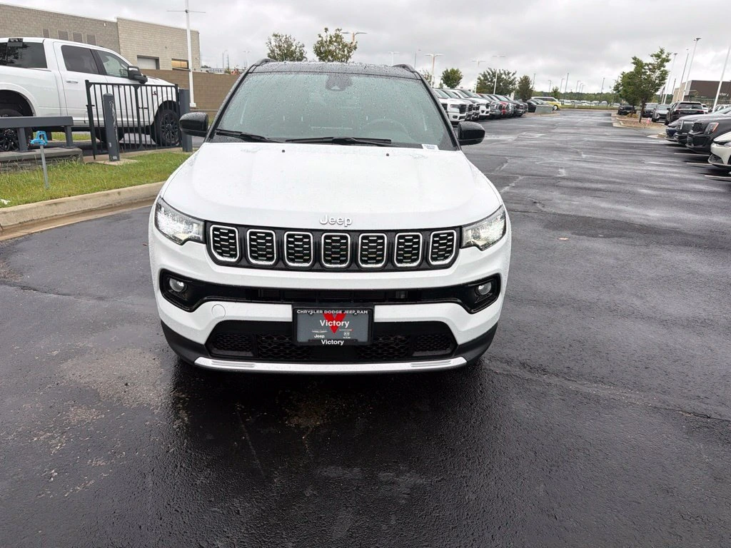 Used 2025 Jeep Compass Limited with VIN 3C4NJDCN8ST584705 for sale in Kansas City