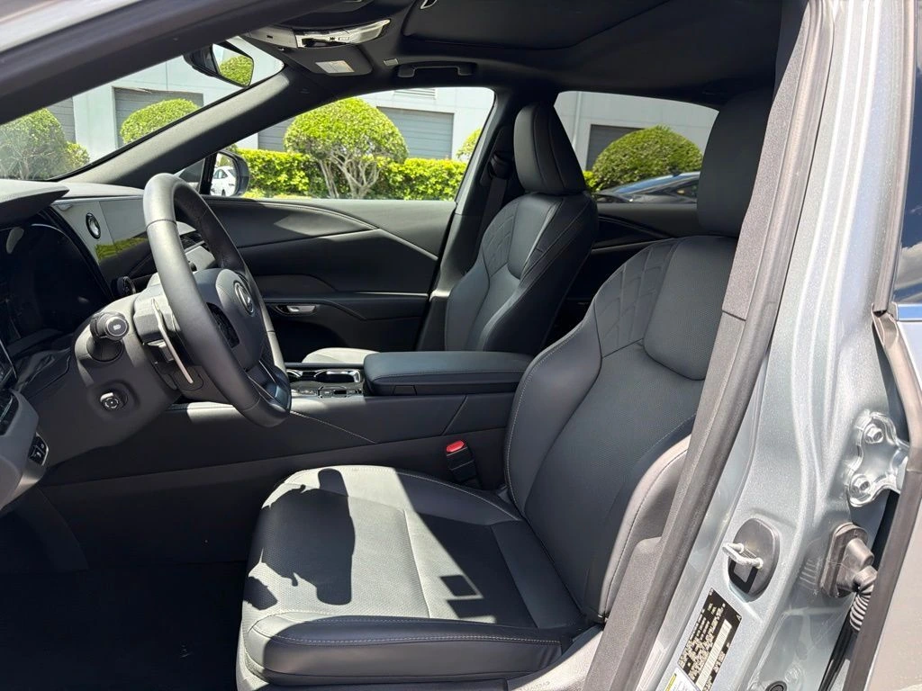 2026 Lexus RX 350 - Photo 11