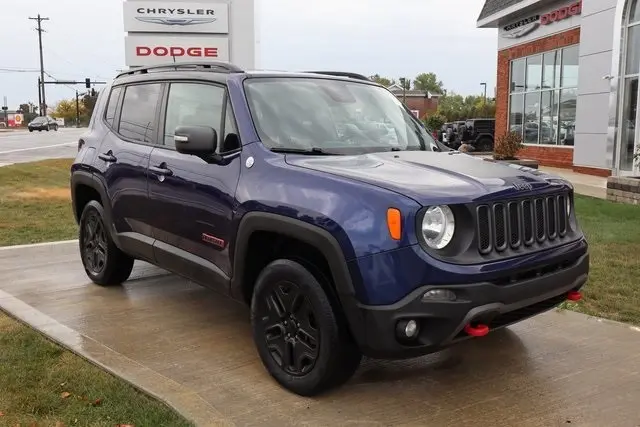 2018 Jeep Renegade Trailhawk photo 2