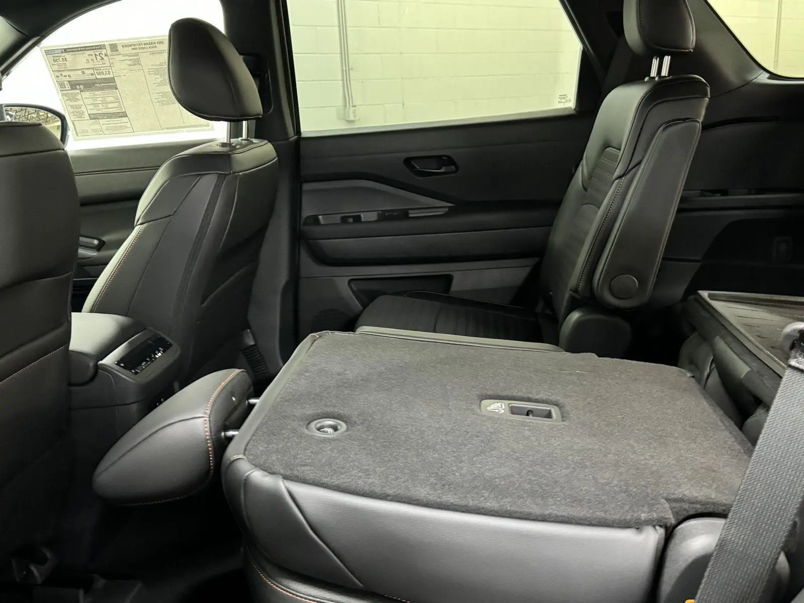 2025 Nissan Pathfinder Rock Creek photo 25