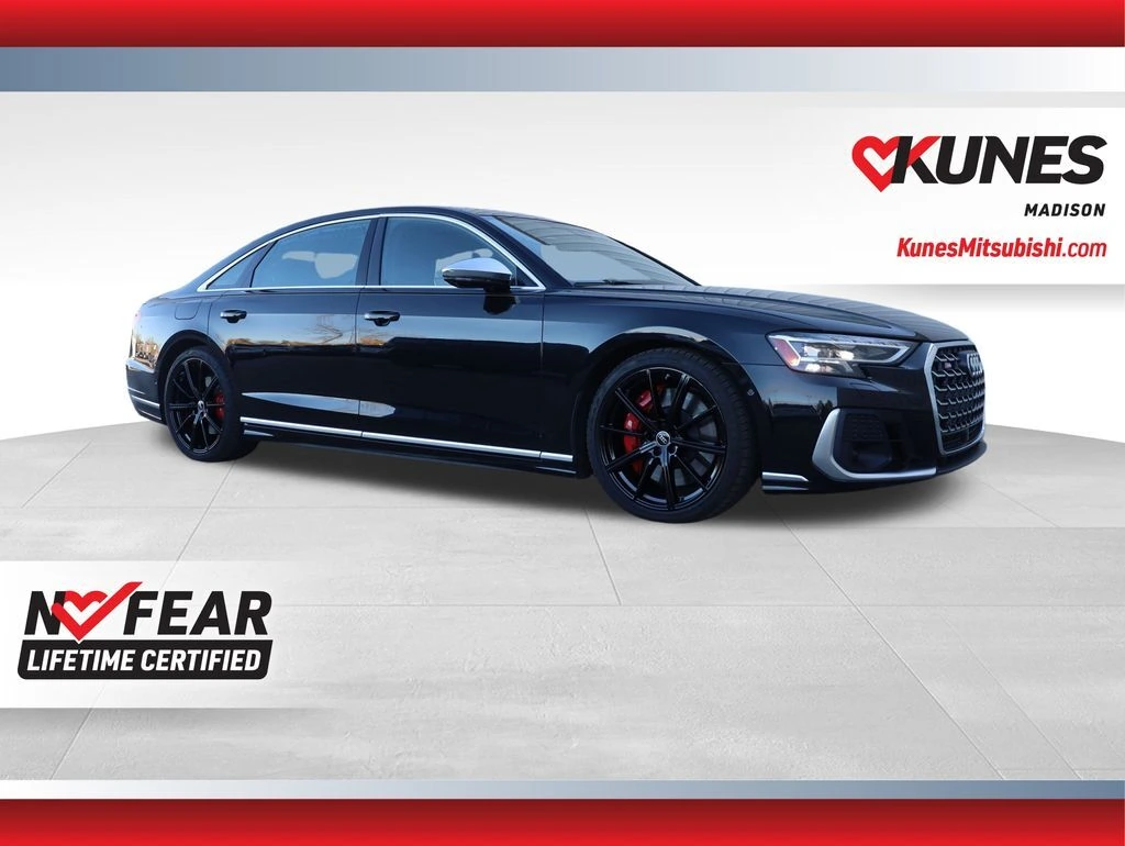 2023 Audi S8 Base's photo