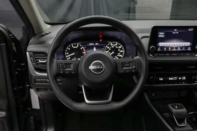 2024 Nissan Rogue SV photo 23