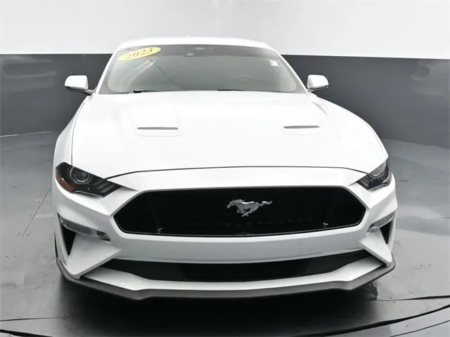2023 Ford Mustang GT Premium photo 3
