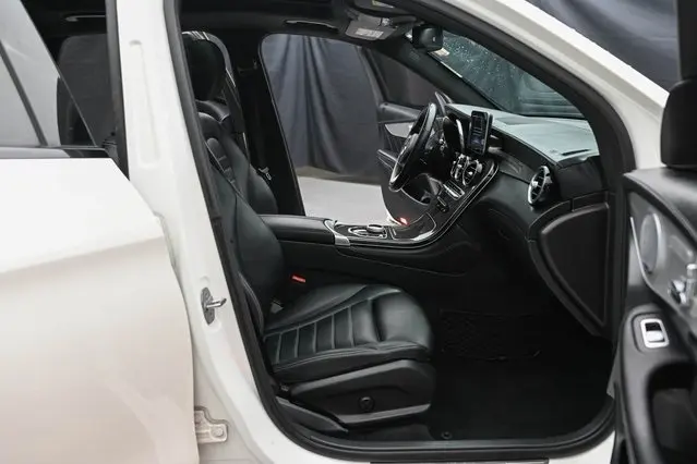 2019 Mercedes Benz GLC 43 AMG 4MATIC photo 13