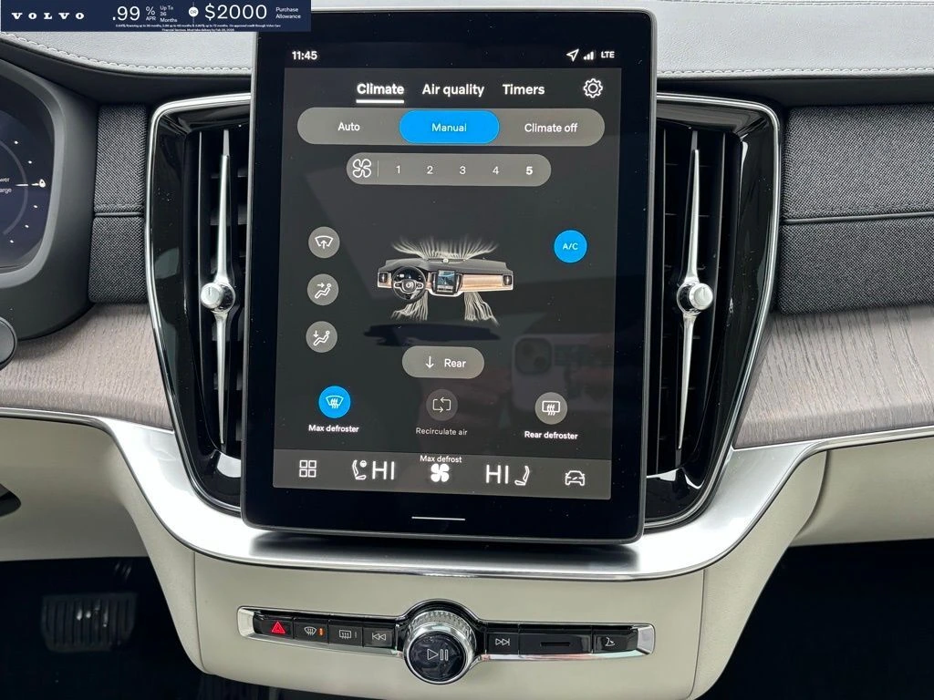 2026 Volvo - image 14