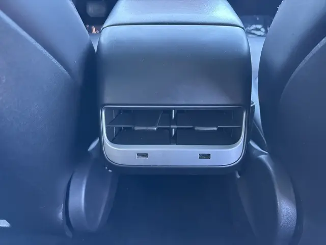 2018 Tesla Model 3 Long Range photo 15