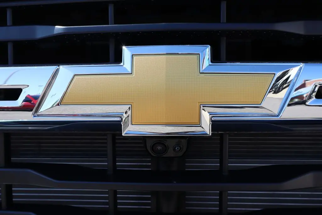 2026 Chevrolet Silverado LT photo 7