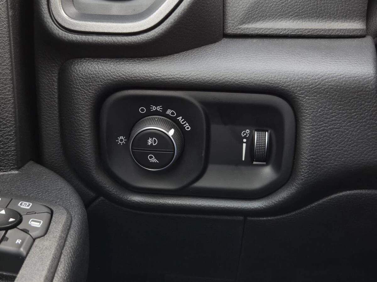 2025 RAM 2500 Tradesman - Photo 15
