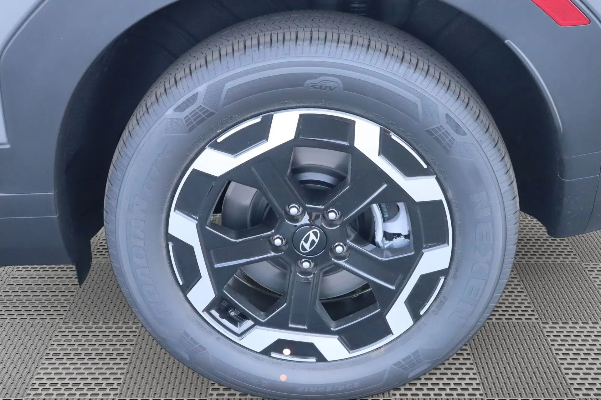 2026 Hyundai Santa Fe SEL photo 4