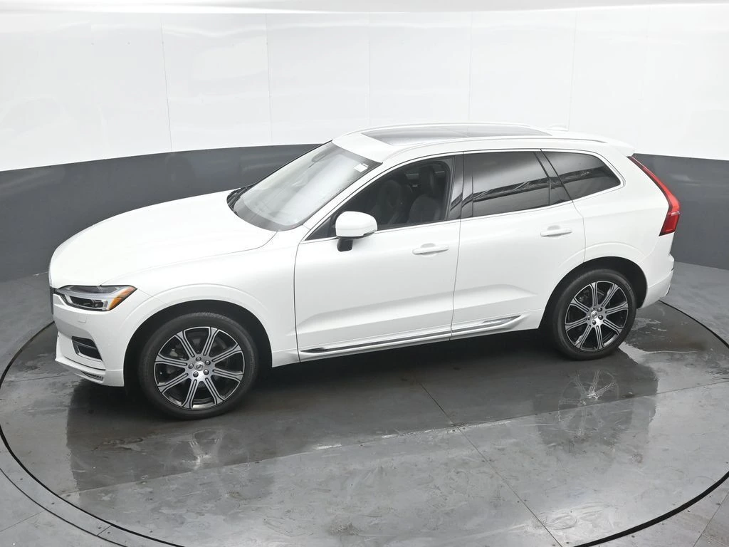 2020 Volvo - image 43