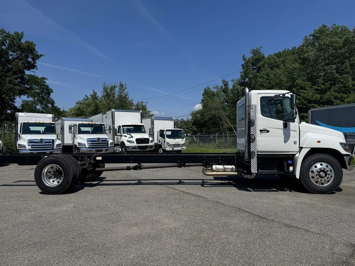 2024 Hino L6 in Wilmington, MA — photo 4