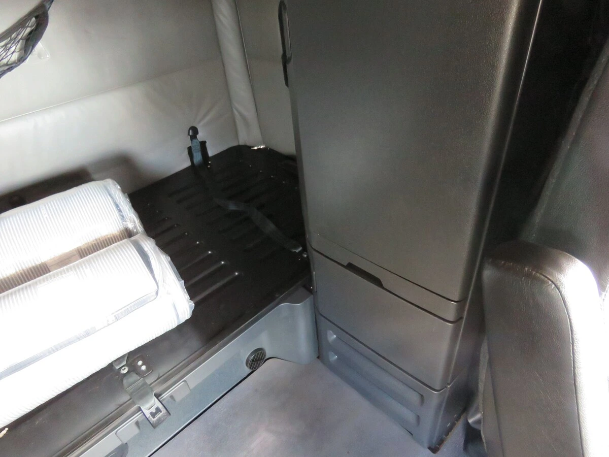 2022 Freightliner Cascadia - image 16