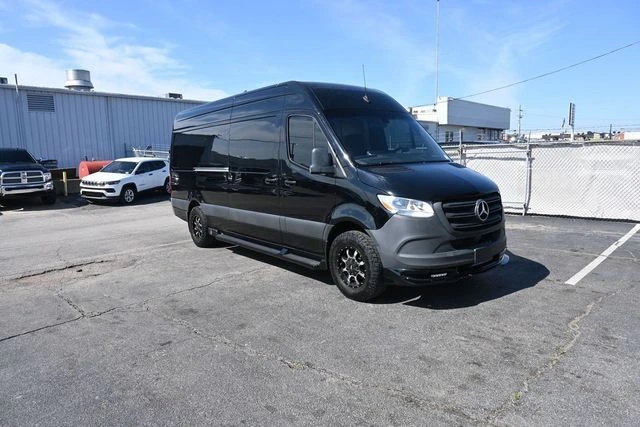 2019 Mercedes-Benz Sprinter 2500 Gas 170 WB High Roof's photo