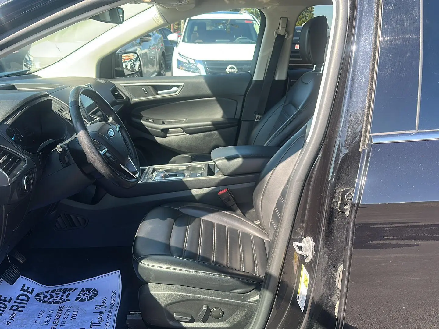 2023 Ford Edge SEL photo 6