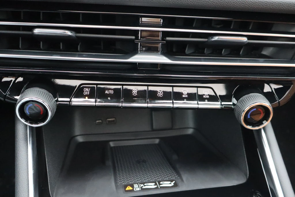 2027 Chevrolet Traverse Z71 - Photo 14