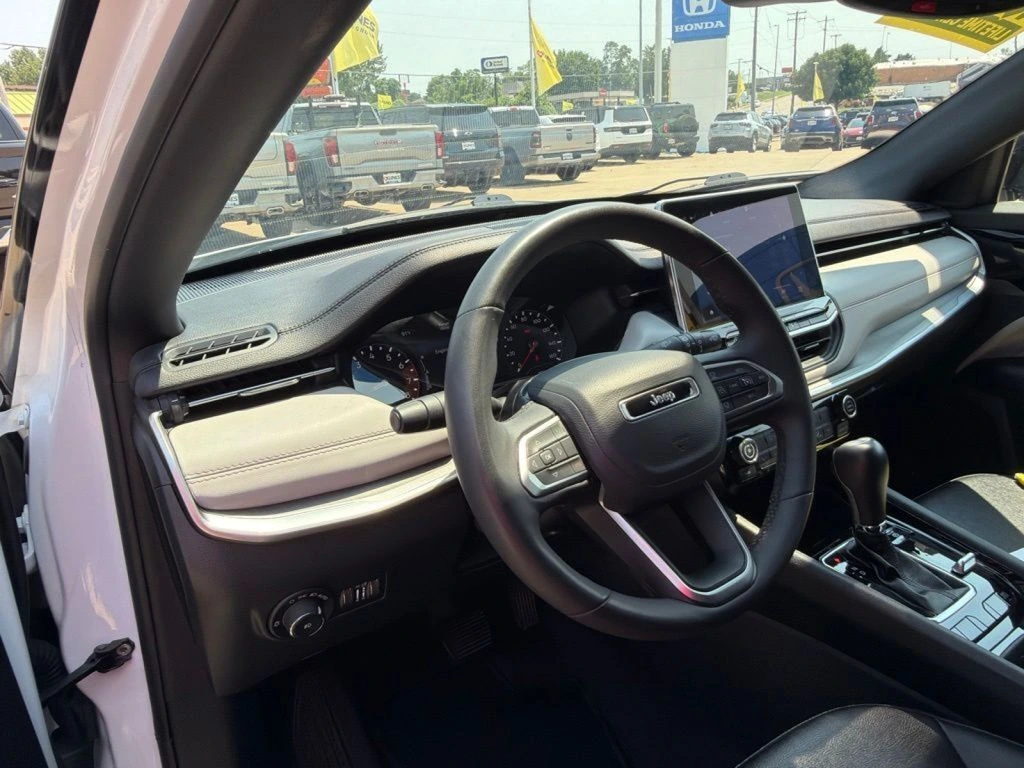 2025 Jeep Compass Limited - Photo 18