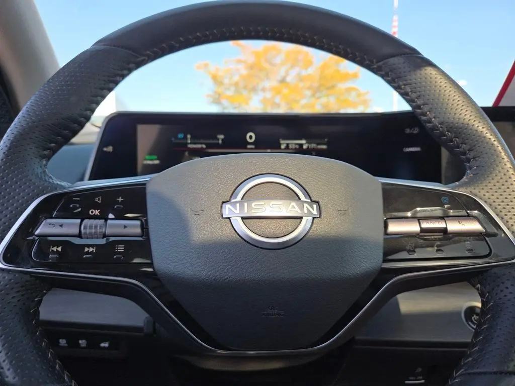 2023 Nissan ARIYA Platinum e-4ORCE photo 31