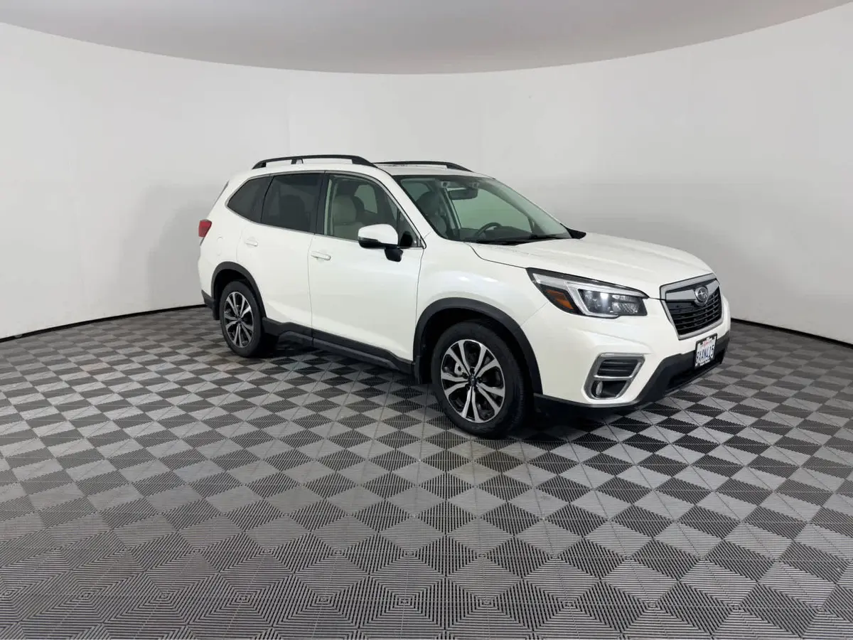 2021 Subaru Forester Limited's photo
