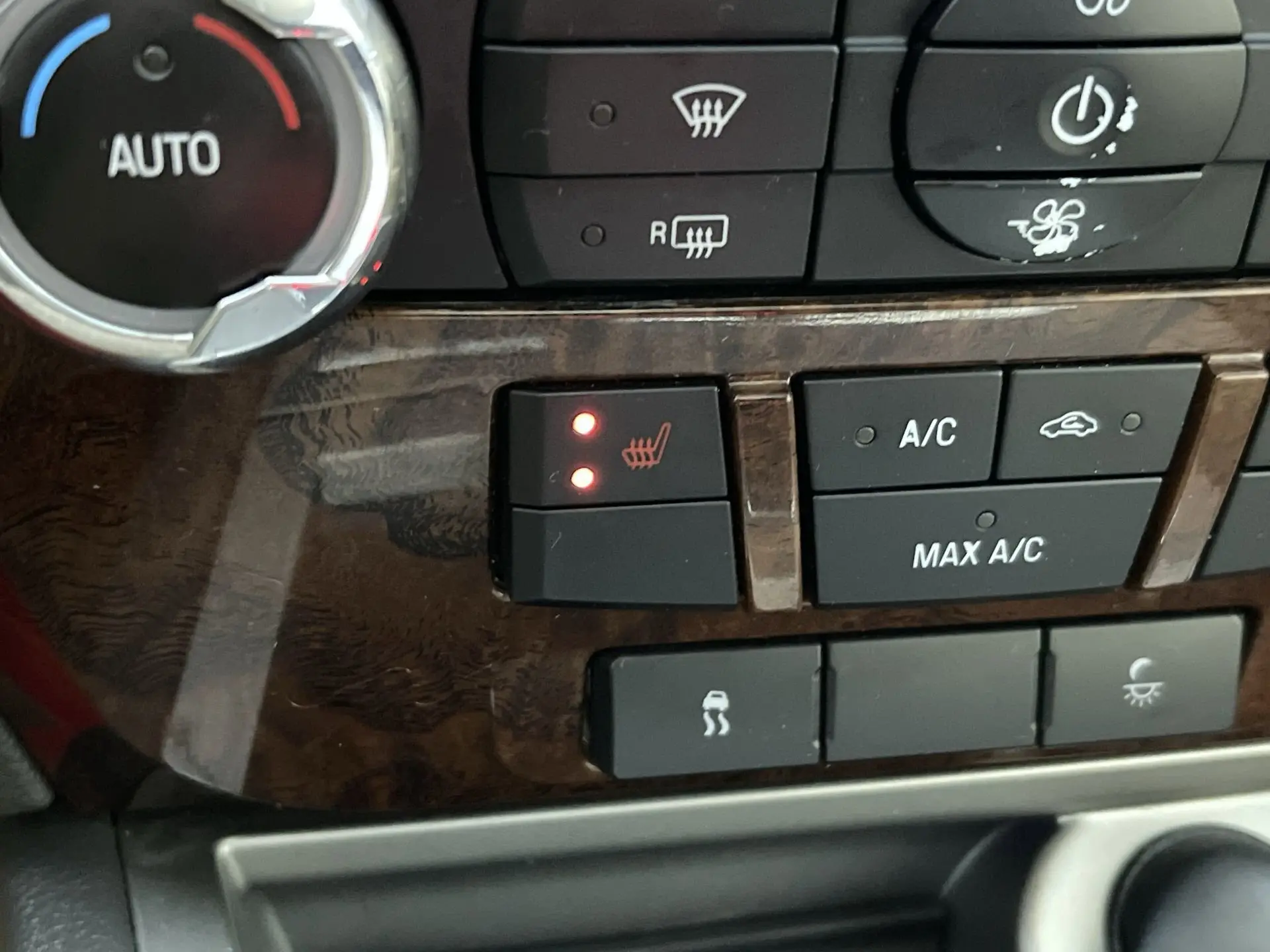 2010 Ford Fusion SEL photo 13