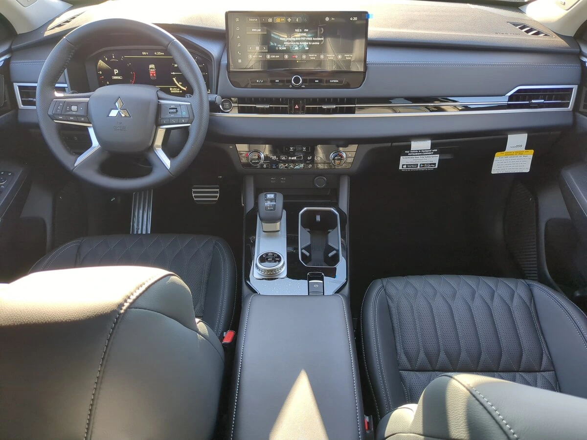 2026 Mitsubishi Outlander SEL - Photo 16