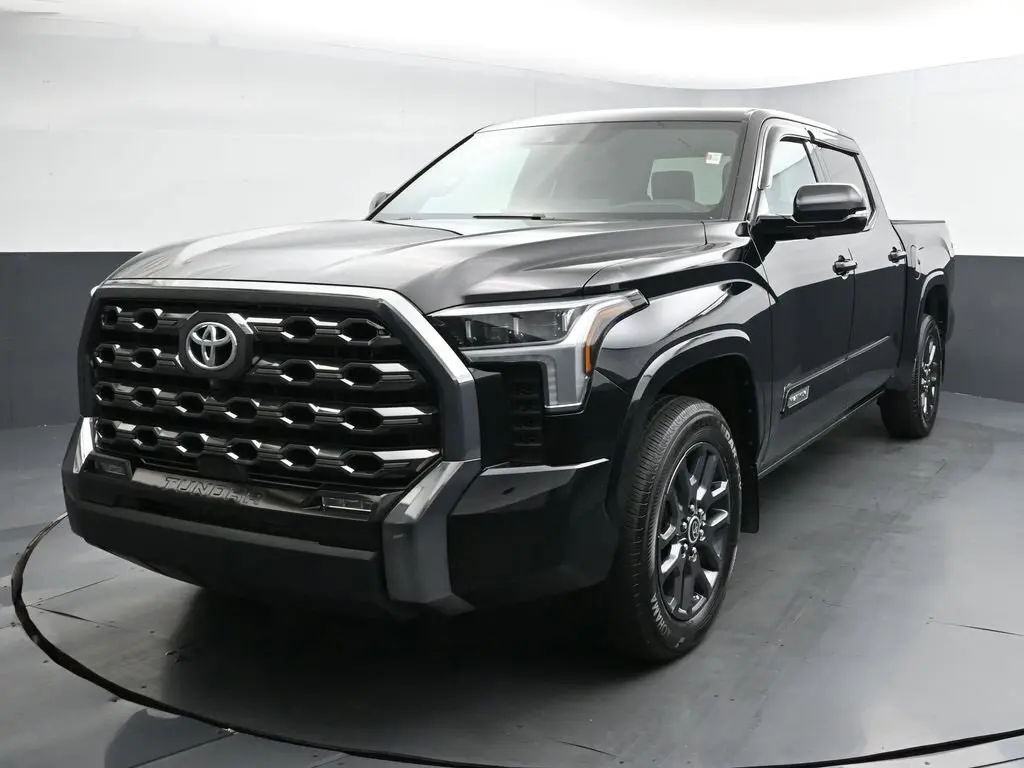 2023 Toyota Tundra Platinum CrewMax photo 4