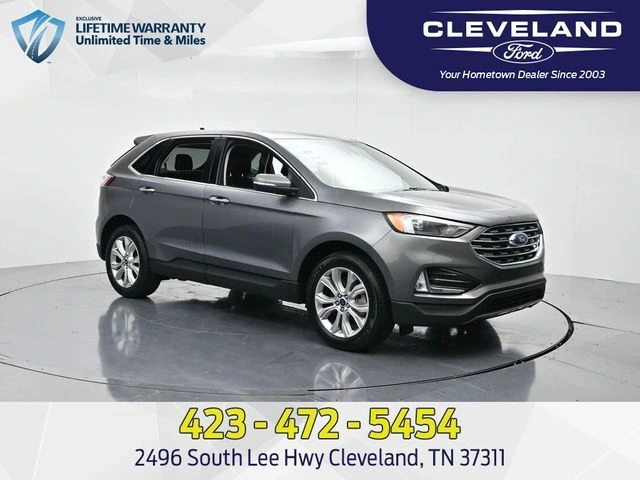 2022 Ford Edge Titanium's photo