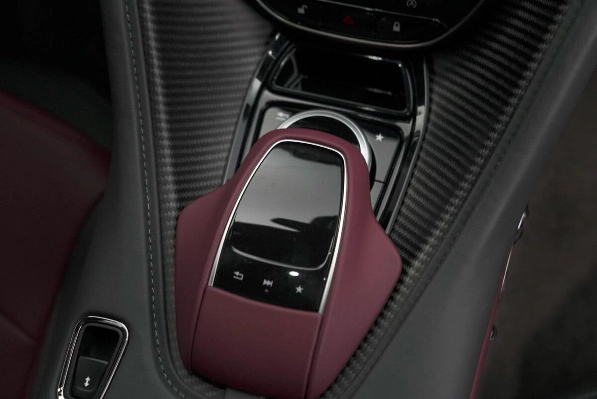 2023 Aston Martin DBS Base - Photo 29
