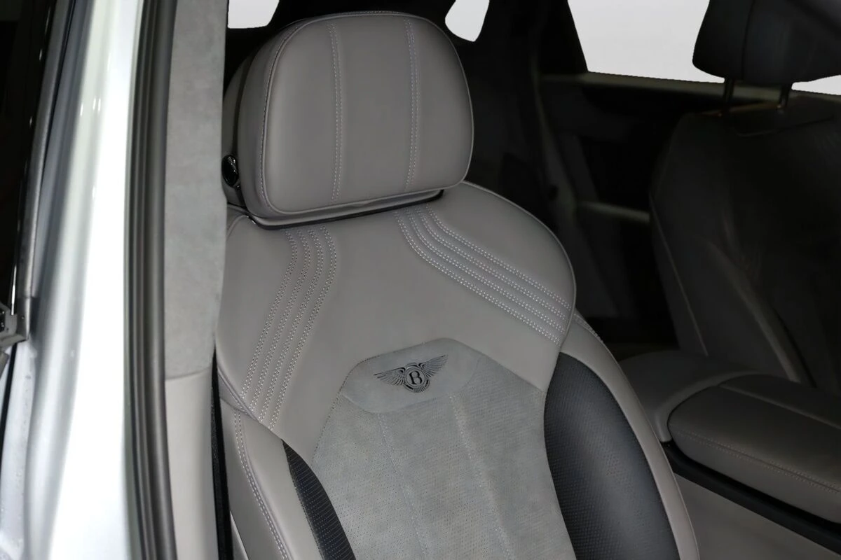 2022 Bentley Bentayga S - Photo 39