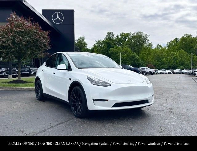 2023 Tesla Model Y Long Range Dual Motor All-Wheel Drive's photo