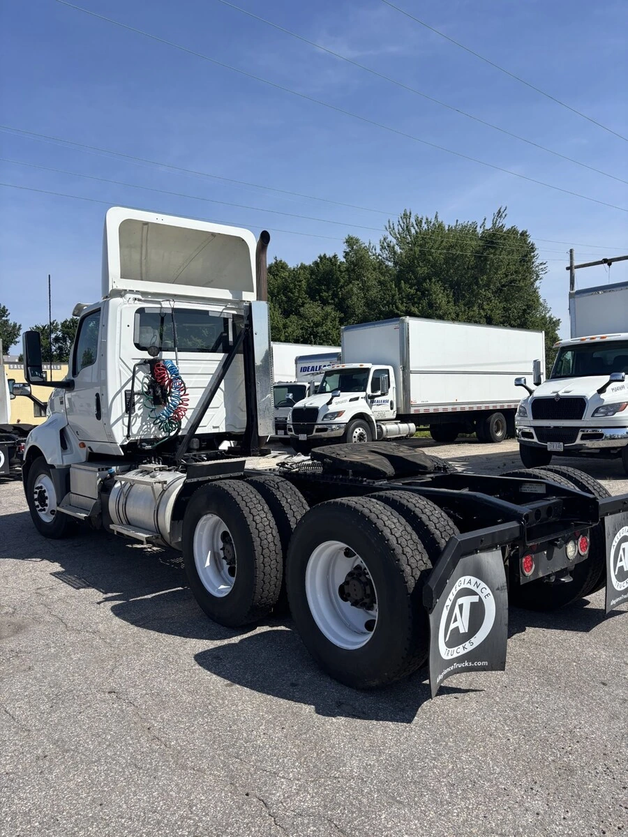 2020 International LT in Saco, ME — photo 4