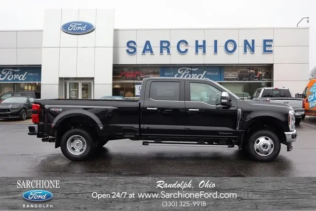 2026 Ford F-350 Super Duty Lariat's photo